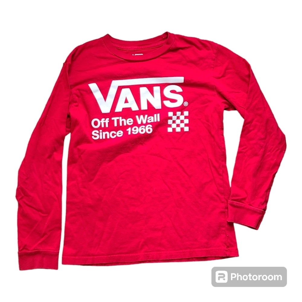 VANS long sleeved red shirt with‎ white logo brand name off the wall on front